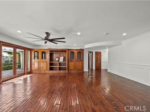 10132 Wish Avenue, Northridge (los Angeles) CA 91325