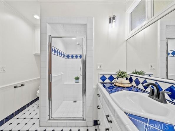 10132 Wish Avenue, Northridge (los Angeles) CA 91325