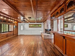 10132 Wish Avenue, Northridge (los Angeles) CA 91325