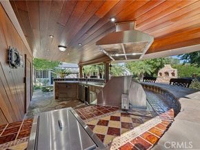 10132 Wish Avenue, Northridge (los Angeles) CA 91325