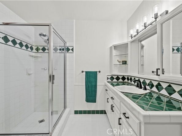 10132 Wish Avenue, Northridge (los Angeles) CA 91325