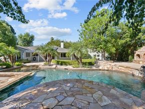 10132 Wish Avenue, Northridge (los Angeles) CA 91325