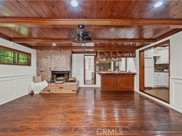 10132 Wish Avenue, Northridge (los Angeles) CA 91325