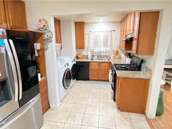 13059 Pierce Street, Pacoima (los Angeles) CA 91331