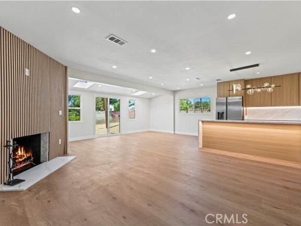 14890 Foothill Boulevard, Sylmar (los Angeles) CA 91342