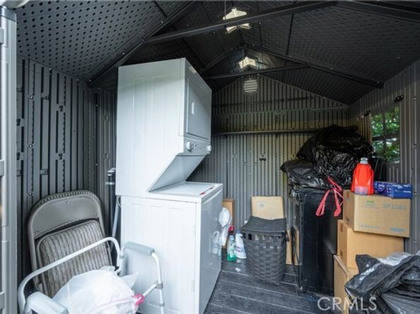 16038 Hartland, Van Nuys (los Angeles) CA 91406