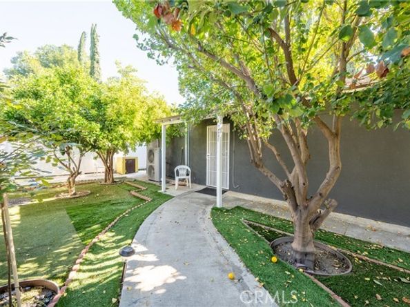 16038 Hartland, Van Nuys (los Angeles) CA 91406