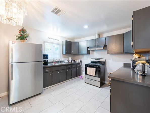 16038 Hartland, Van Nuys (los Angeles) CA 91406