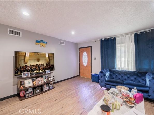 16038 Hartland, Van Nuys (los Angeles) CA 91406