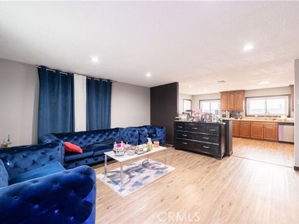 16038 Hartland, Van Nuys (los Angeles) CA 91406