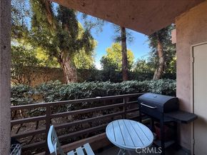 6815 Remmet Avenue 122, Canoga Park (los Angeles) CA 91303