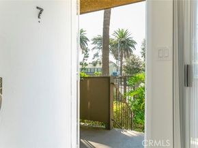 14839 Sherman Way #7, Van Nuys (los Angeles) CA 91405