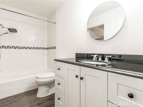 14839 Sherman Way #7, Van Nuys (los Angeles) CA 91405