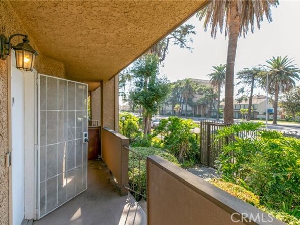 14839 Sherman Way #7, Van Nuys (los Angeles) CA 91405