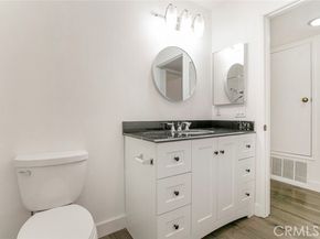 14839 Sherman Way #7, Van Nuys (los Angeles) CA 91405