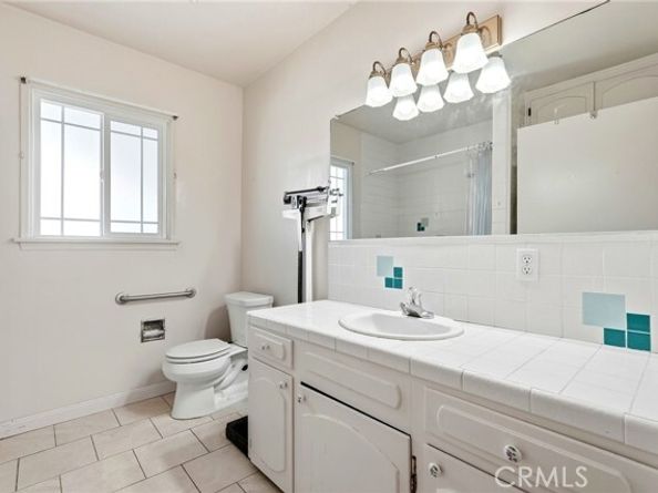 17222 Kingsbury Street, Granada Hills (los Angeles) CA 91344