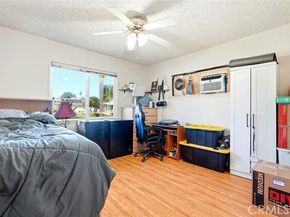 17222 Kingsbury Street, Granada Hills (los Angeles) CA 91344