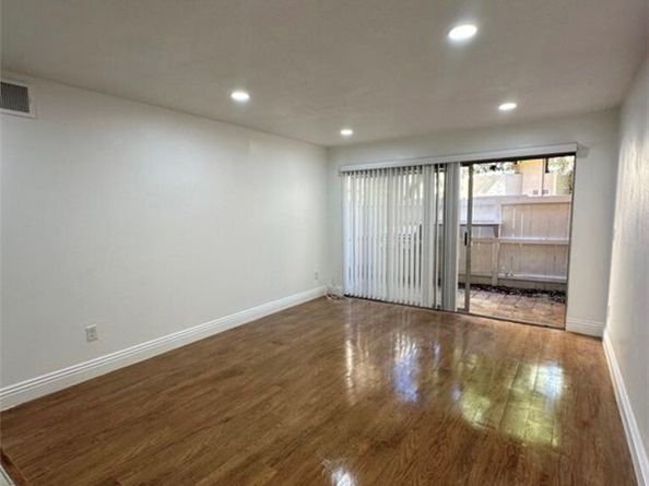 1101 W Macarthur 301, Santa Ana CA 92707