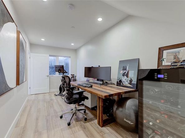 2151 S West View Street, Los Angeles CA 90016