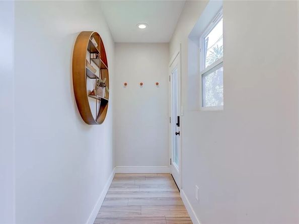 2151 S West View Street, Los Angeles CA 90016
