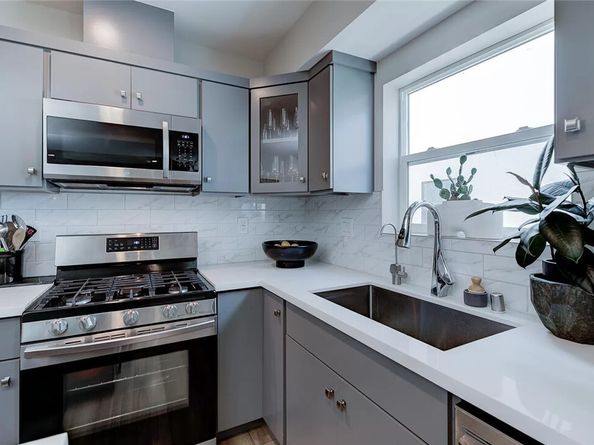 2151 S West View Street, Los Angeles CA 90016