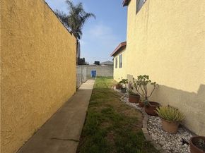 1057 N Neptune, Wilmington (los Angeles) CA 90744