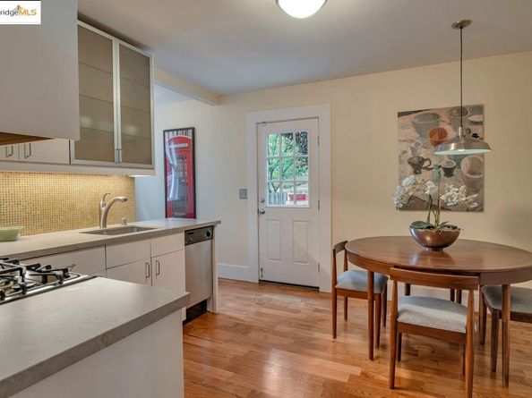 3776 Ruby, Oakland CA 94609