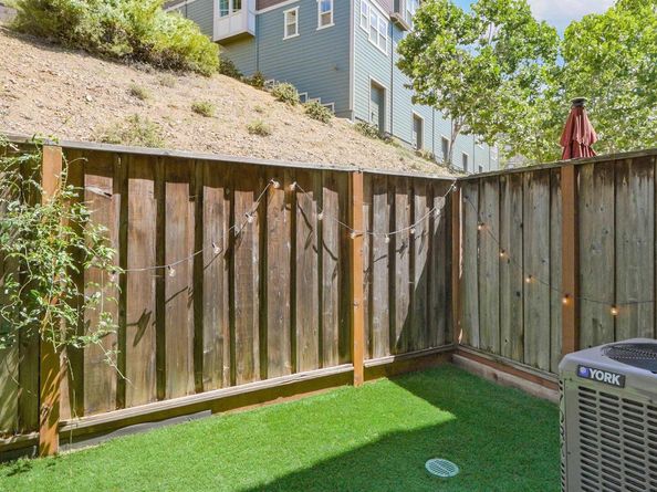6019 Old Quarry Loop, Oakland CA 94605