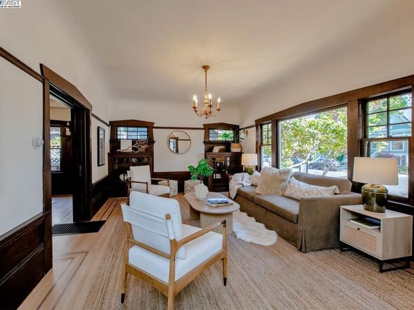 1329 Grove St, Alameda CA 94501