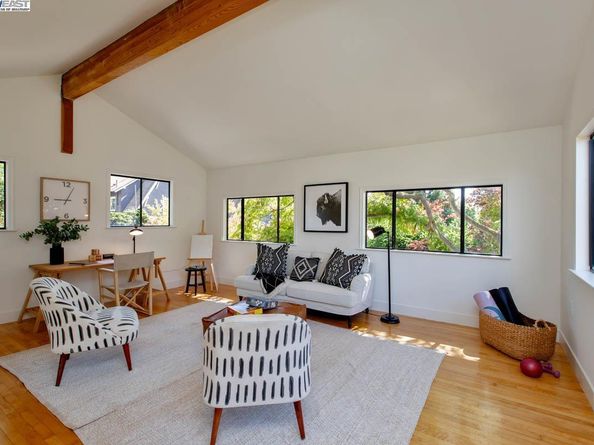 1329 Grove St, Alameda CA 94501