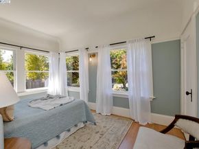 1329 Grove St, Alameda CA 94501