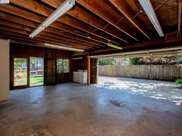 1329 Grove St, Alameda CA 94501