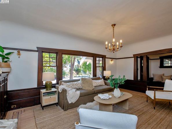1329 Grove St, Alameda CA 94501