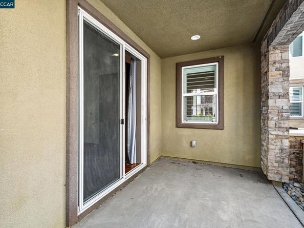 5826 Noba Rd, Dublin CA 94568
