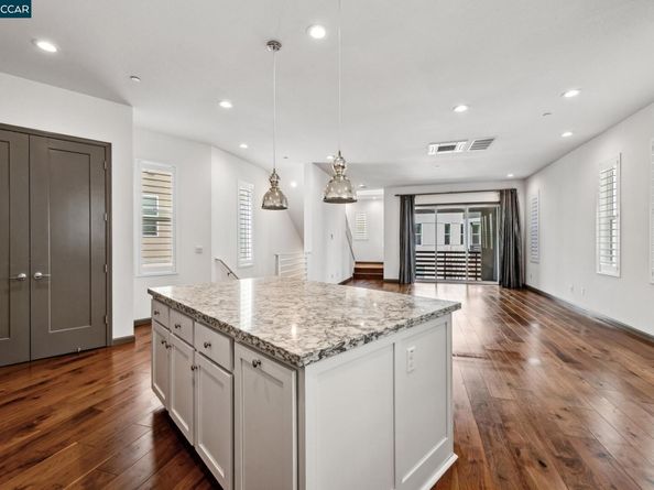 5826 Noba Rd, Dublin CA 94568