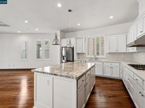 5826 Noba Rd, Dublin CA 94568