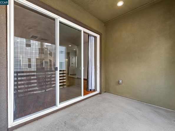 5826 Noba Rd, Dublin CA 94568