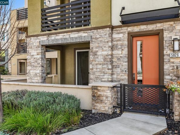 5826 Noba Rd, Dublin CA 94568