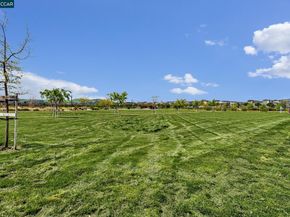 5826 Noba Rd, Dublin CA 94568
