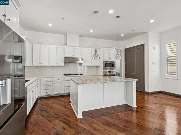 5826 Noba Rd, Dublin CA 94568