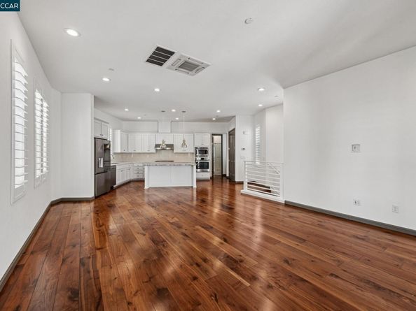5826 Noba Rd, Dublin CA 94568