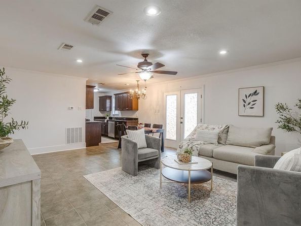 7036  Crabtree Lane , North Richland Hills Texas 76182