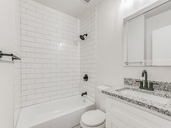 1033  Glynn Drive , Garland Texas 75040