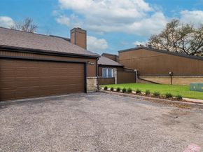 5624  Oak View Drive , Fort Worth Texas 76112