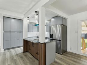 2120  Tisinger Avenue , Dallas Texas 75228