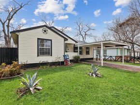 2120  Tisinger Avenue , Dallas Texas 75228