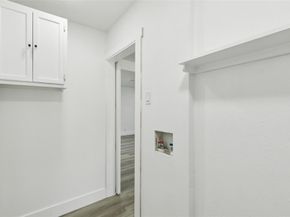 2120  Tisinger Avenue , Dallas Texas 75228