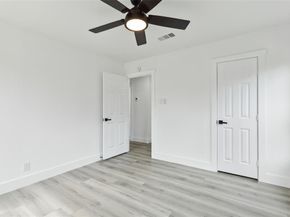 2120  Tisinger Avenue , Dallas Texas 75228