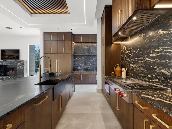 10920  Strait Lane , Dallas Texas 75229