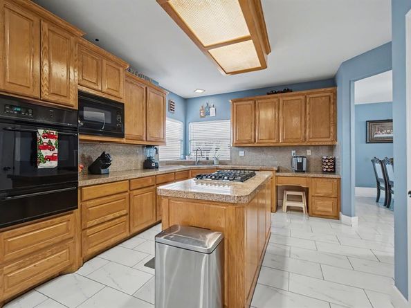 605  Ten Mile Drive , DeSoto Texas 75115